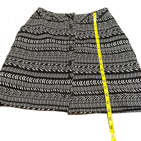 Maeve Anthropologie Black and White Tribal Stripe Mini Skirt Women's 4 - Picture 5 of 6